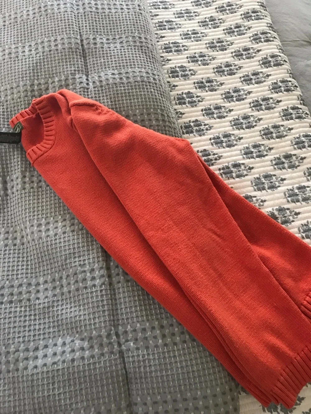 L.L. Bean womens Crewneck Sweater in Coral - Picture 2 of 3
